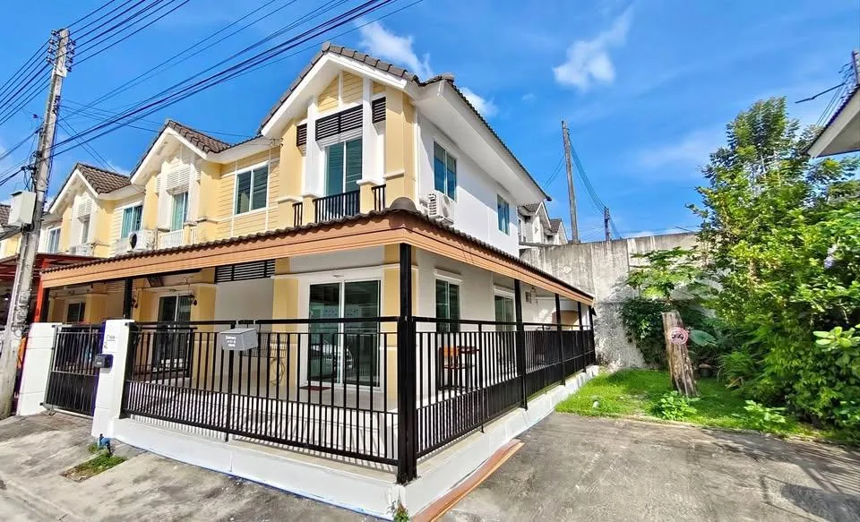 Newly Renovated Corner House for Rent | Pruksa Ville | Ready to Move In