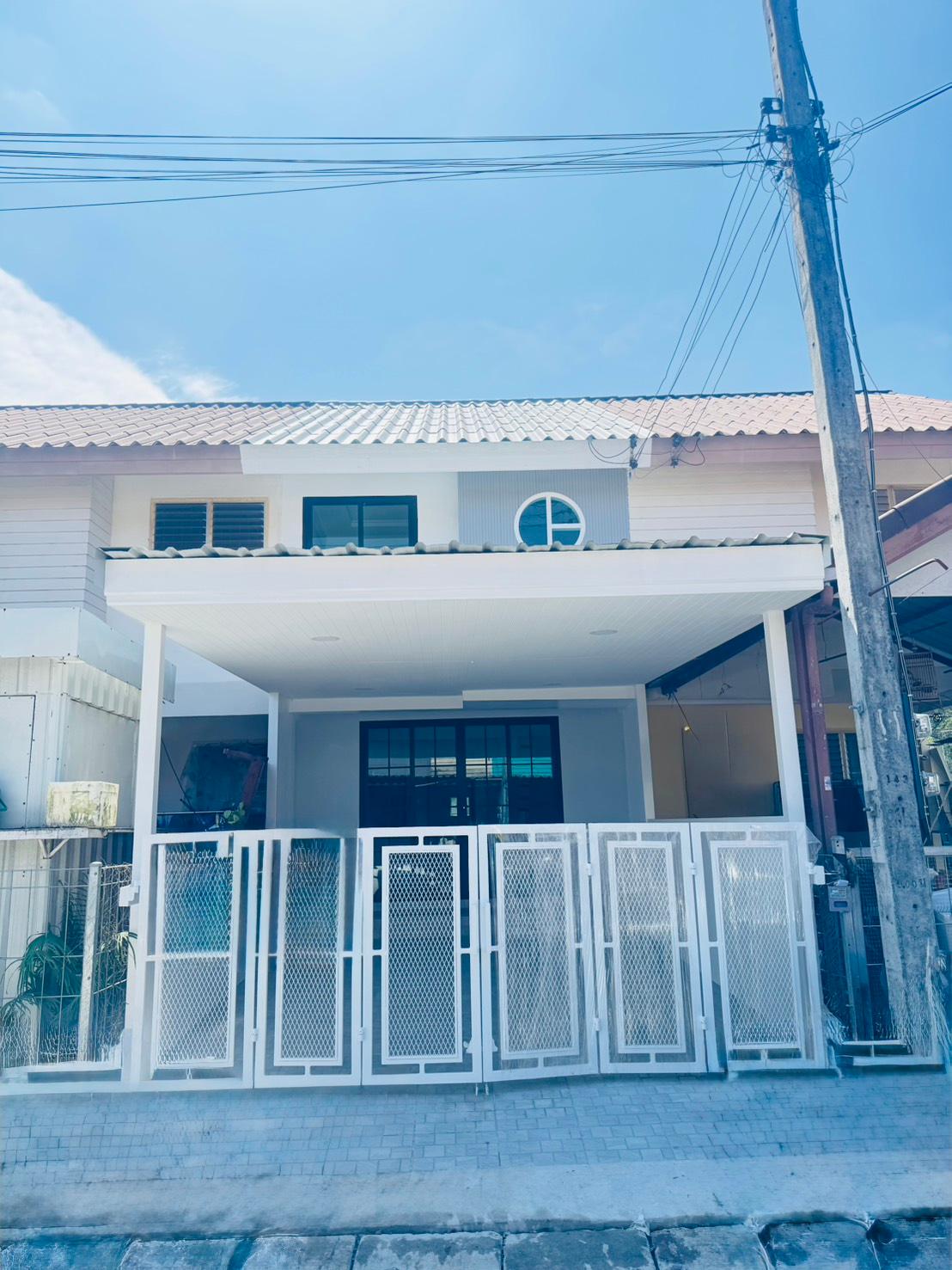 Two-Storey Townhouse for Sale – Baan Phon Housing Project