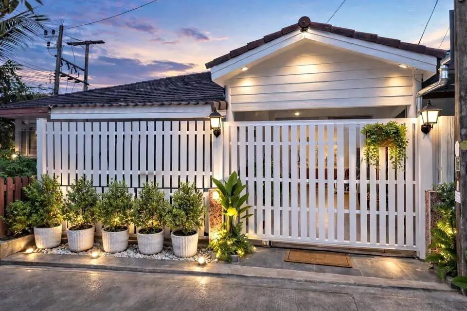 Minimalist Townhome for Rent | Ma Nik, Thalang