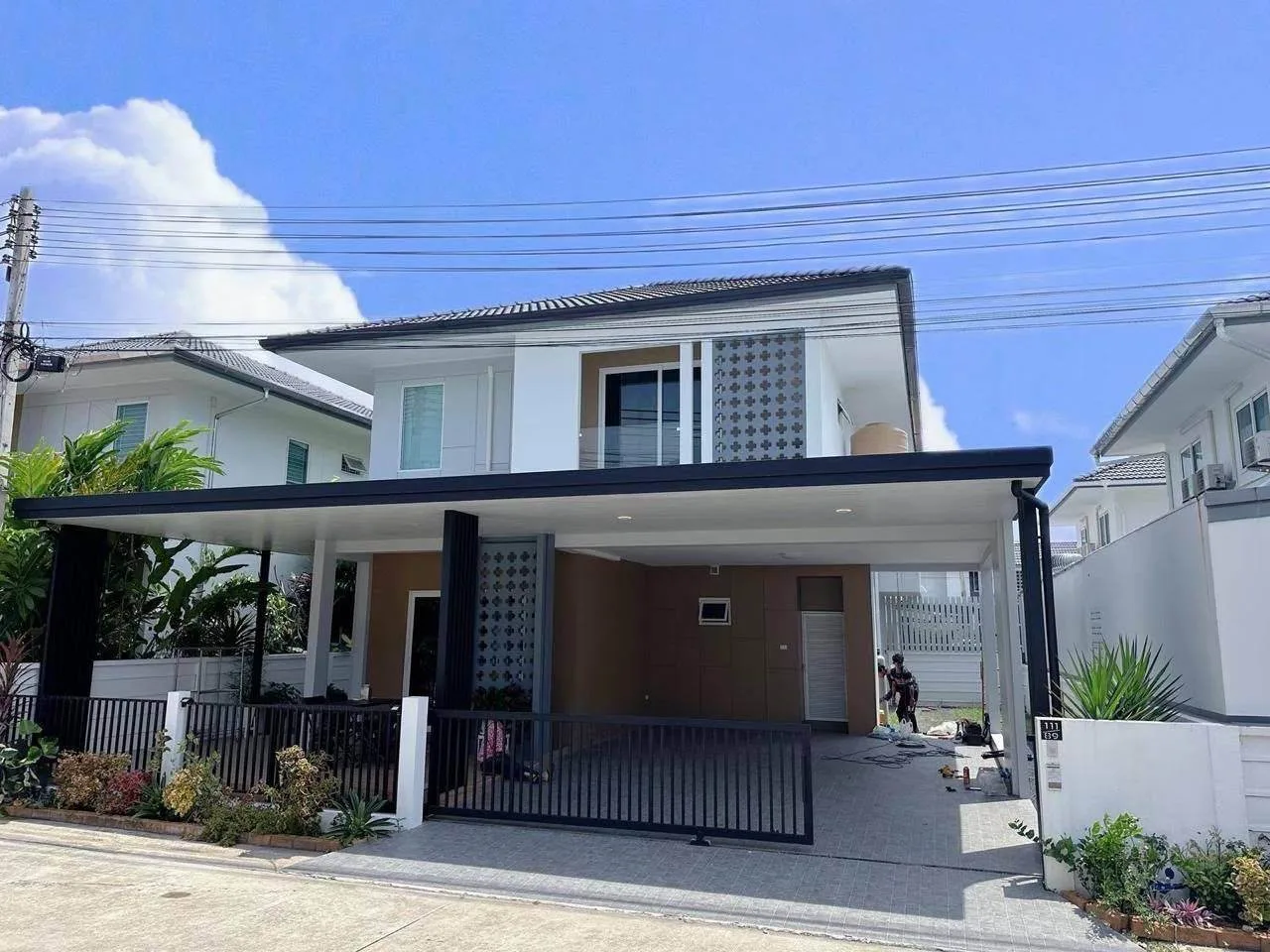 Modern Luxury House for Rent – The First by Boat Pattana